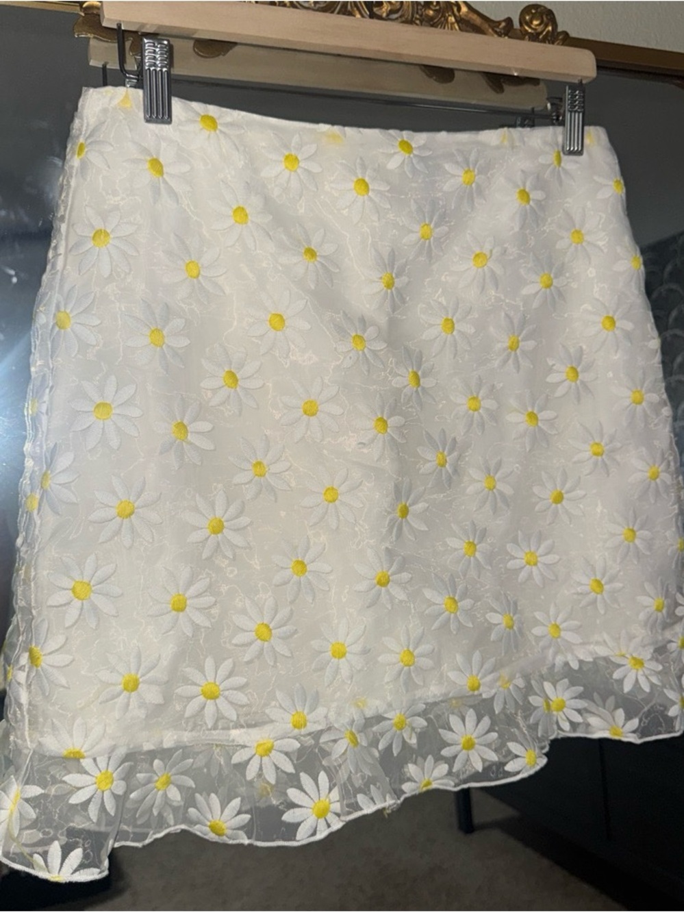 Forever 21 White Mini Skirt with Yellow Daisy Embroidery